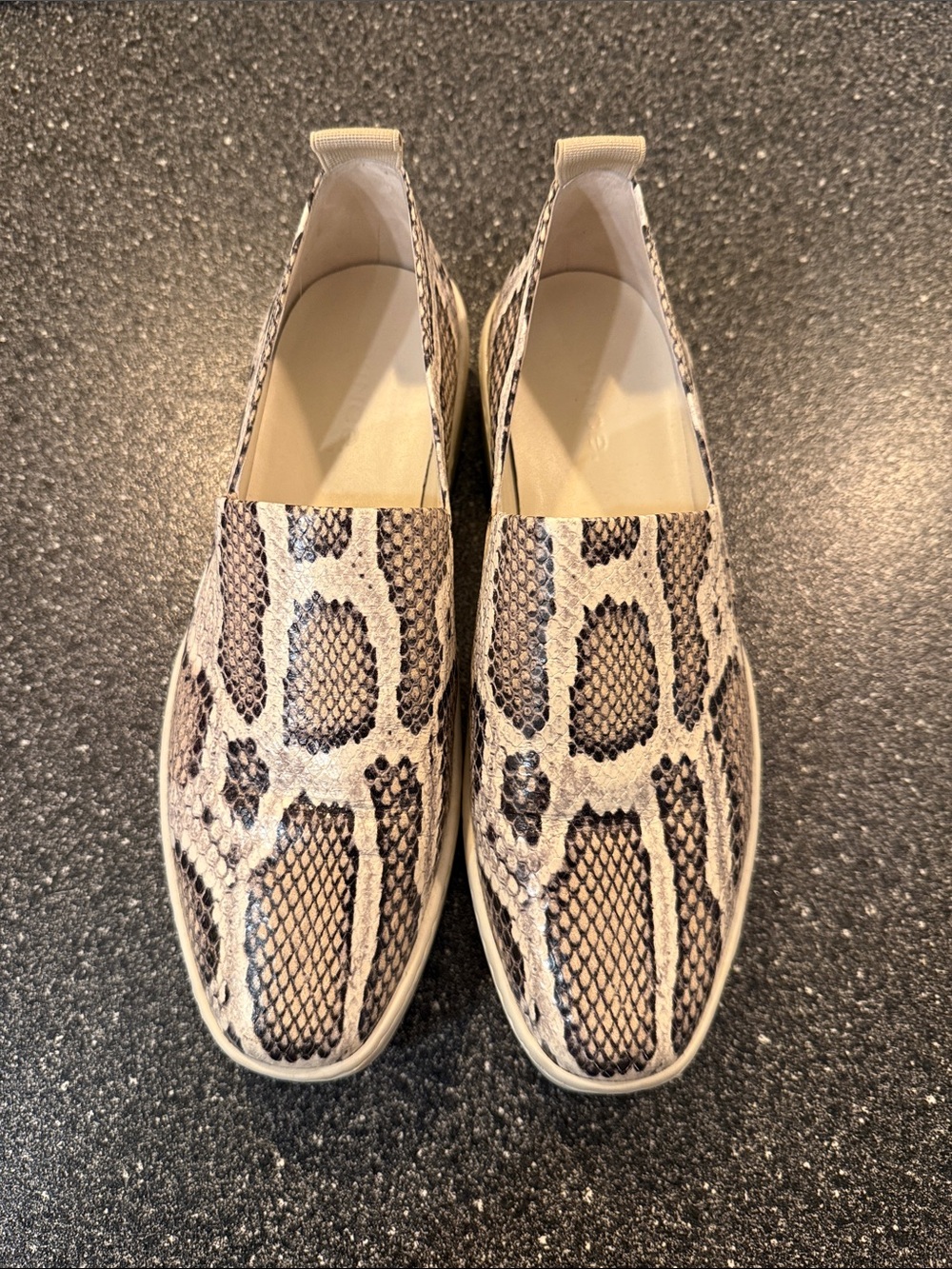 Women’s Vince Snake-Print Saxon 2 Slip-On Loafers in Beige and Black - size 7